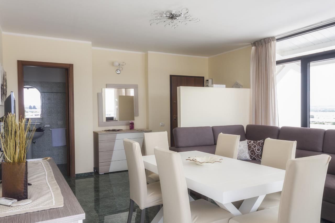 Attico Saker Apartamento Racale Exterior foto